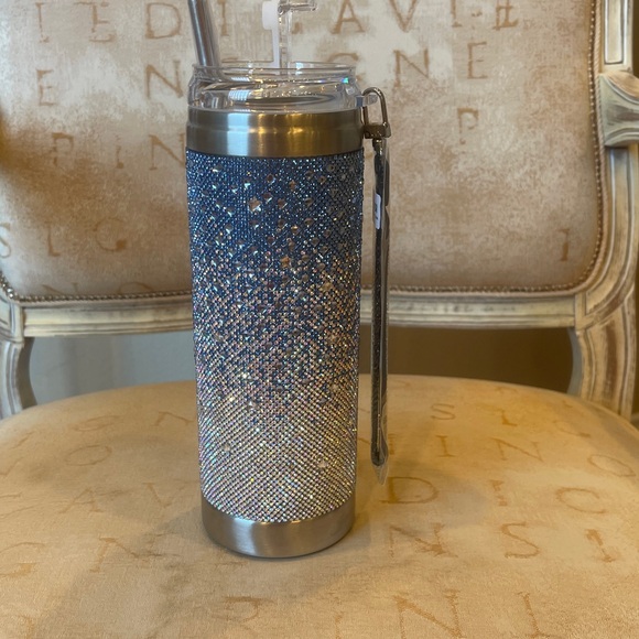 ROYAL GARDEN PARTY COLLECTION OMBRE BLUE TUMBLER AND STRAP - Picture 1 of 2